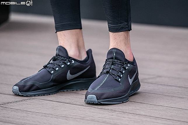 nike run utility shield rival