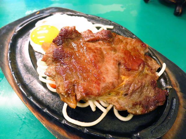【三重美食】好品味平價牛排-120元也能吃到原肉牛肉 【三重美食】好品味平價牛排-120元也能吃到原肉牛肉