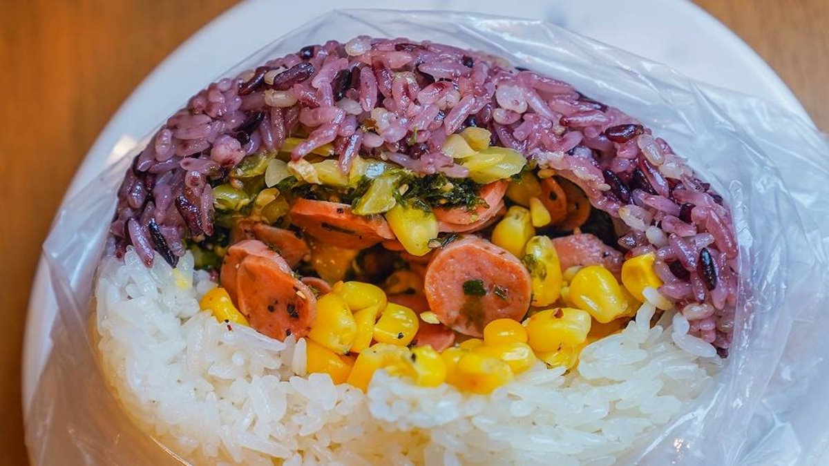 50元內搞定！台中６排隊高CP值早餐：免費加爆蔥花、30元阿婆炒麵、粉漿蛋餅