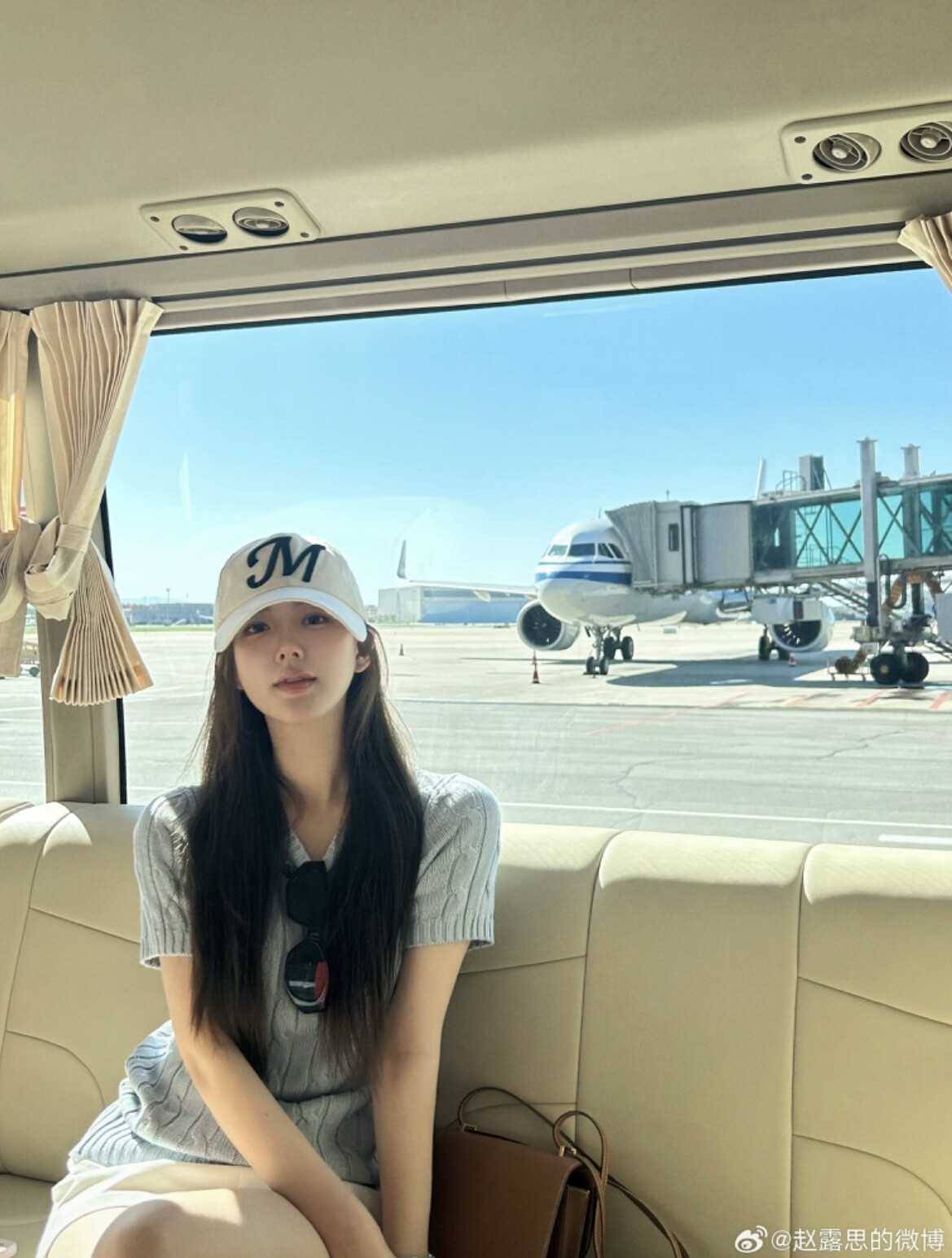 2023趙露思私服同款包包：跟著揹PEDRO質感和年輕兼具、「這一牌」過半超厲害！