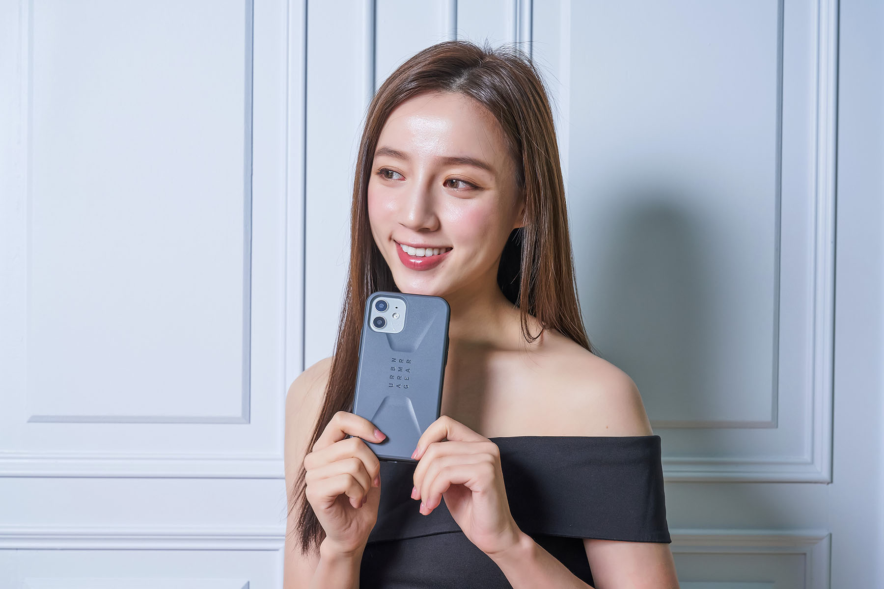 UAG 簡約系列對追求「低調但不單調」的挑剔用戶來說是很不錯的選擇！