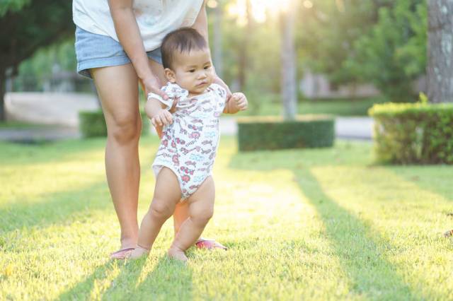 Bentuk Kaki Bebek Pada Anak Gejala Penyebab Cara Diagnosis Dan Pengobatan Orami Magazine Line Today
