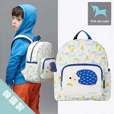 ◆韓國的明星兒童包款◆可愛繽紛的圖案◆氣墊肩帶，透氣舒適◆防潑水材質品牌：POT DE MIEL品名：兒童後背包主要材質：100%聚酯纖維尺寸：27x30x10cm產地：韓國