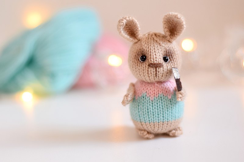 兔子礼物给最好的朋友 兔子与冰淇淋车魅力符号2023礼物