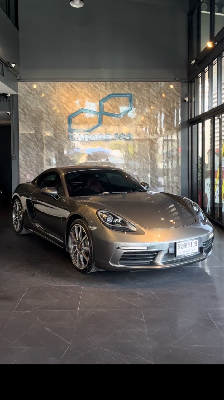Used car premium G8