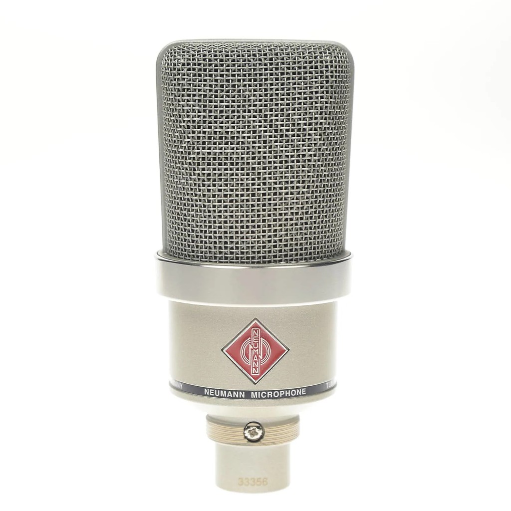 But just after 6kHz, Neumann built in a slight boost to bolster the presence of the voice. This char