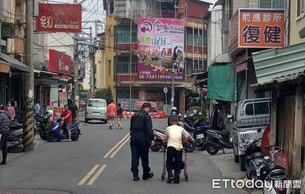 鼻酸！9旬翁領40萬為子辦後事　警邊護鈔邊打氣：好好活下去