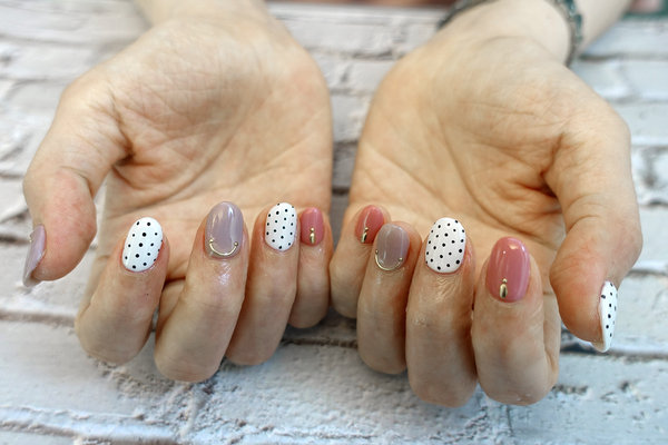 台北車站美甲推薦-Free Art Nail自由藝術美甲，北車平價專業凝膠美甲，日式凝膠美甲499起，手足保養及手部、足部凝膠美甲