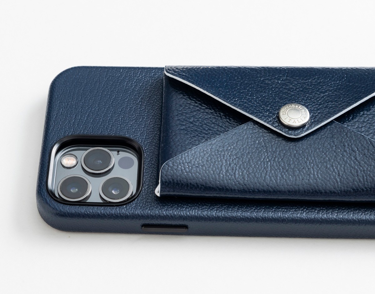 モデル滝沢眞規子が作るスマホショルダー イタリア製革小物
