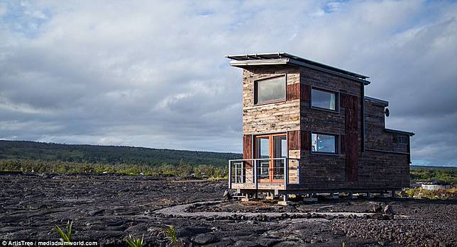 Berada di Tengah Gunung Berapi, Rumah Paling Berbahaya Ini Disewakan dengan Harga Rp 1,6 Juta