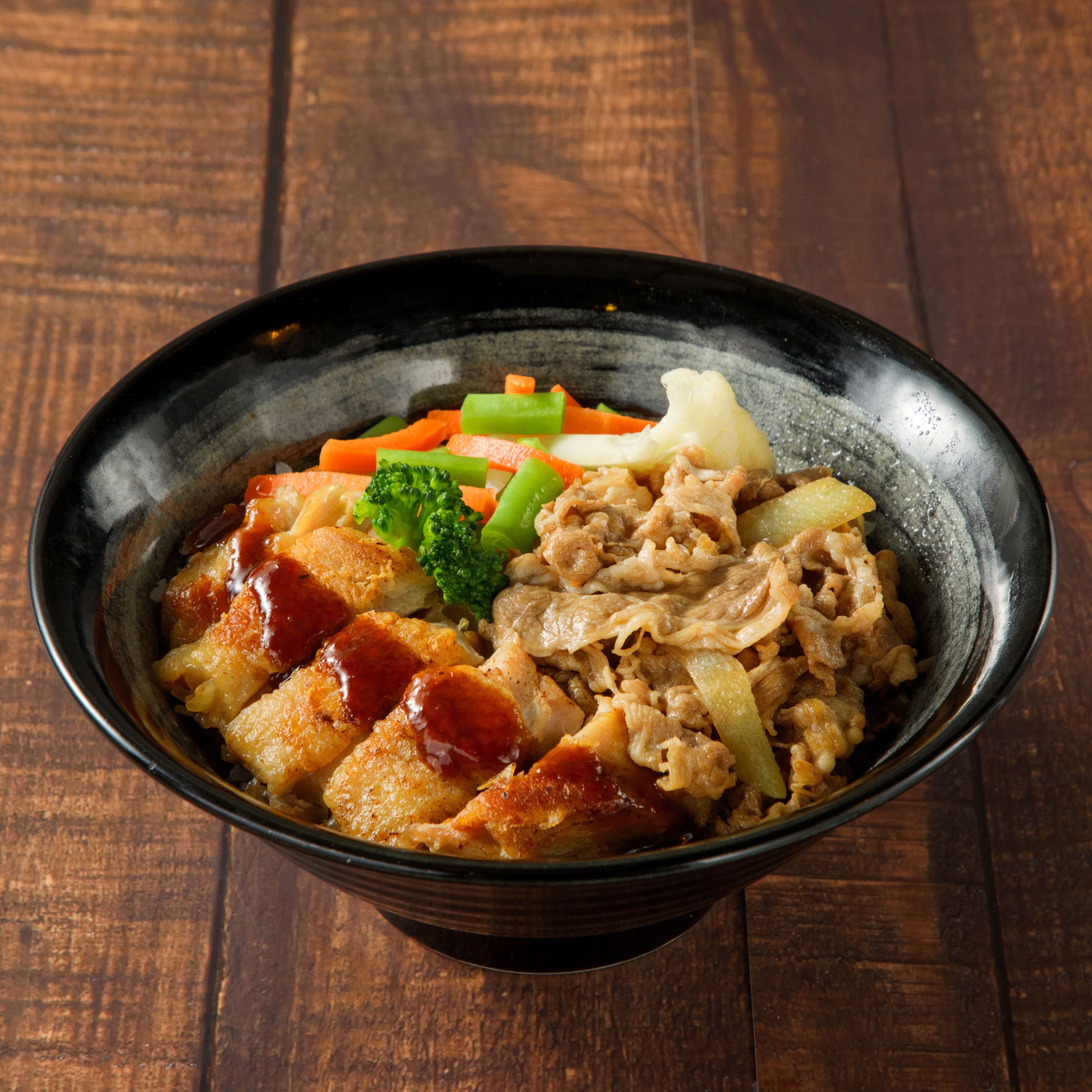 【5月限定★加贈30元紅茶】牛雞雙寶丼★電子票券★即買即用★轉贈自用兩相宜★外帶內用皆可【吉野家Pickup】