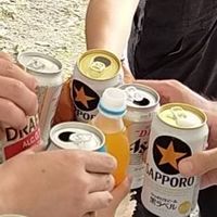 平和に飲む会