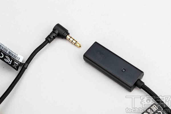 USB連接音效卡提升麥克風收音品質，及 THX Spatial Audio 遊戲設定效果。