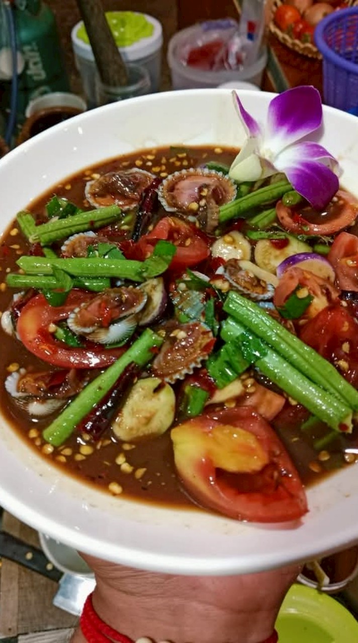 ร้านส้มตำ&ยำแซ่บ  by.ป้าปุ๊