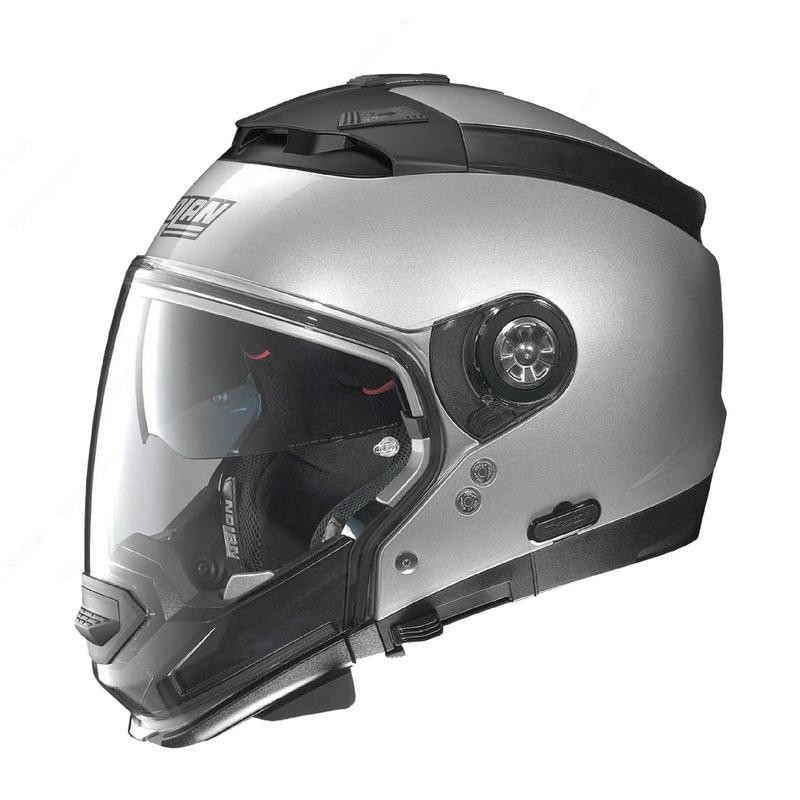 頭頂的進排氣系統比起前一代的通風之王 N43 更為增強。新設計抗菌內襯，加強舒適性並皆可拆洗。可快速的替換鏡片成帽沿，改變不同的風格。快拆式鏡片，大視野，高強度防刮鏡片。帽子本身有預留安全帽通訊孔位。