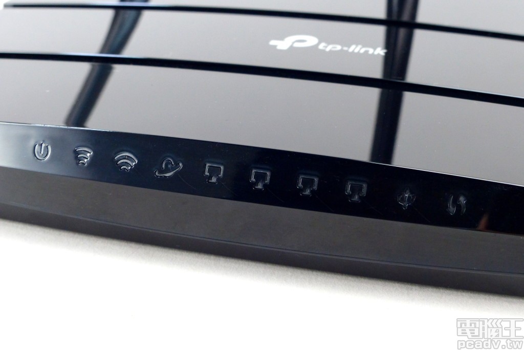 Archer A9 v6 每個傳輸介面均有相對應的 LED 指示燈，相對應的發光圖示可讓使用者快速掌握該介面使用情形