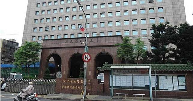 網戀付12萬養女友　沒想到對方居然是帶把的