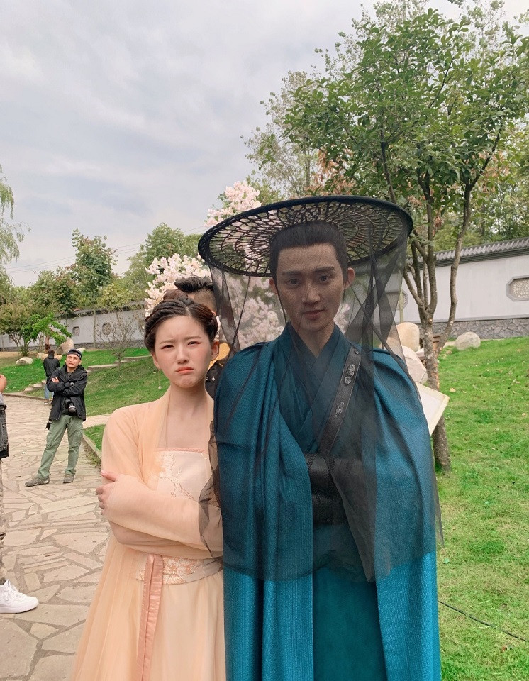 《傳聞中的陳芊芊》趙露思曬幕後照