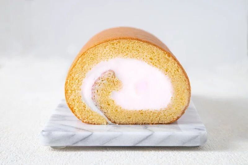 草莓櫻花生乳捲 / いちごロールケーキ ( 320 ± 20 g) 1
