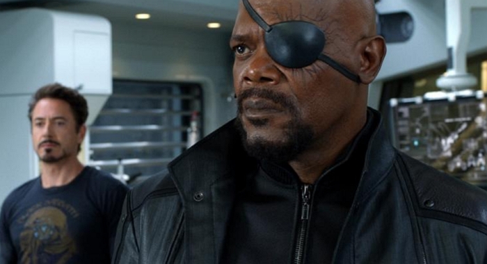 《蜘蛛人：離家日》戲院海報將眼罩戴錯邊，山繆傑克森：？？？