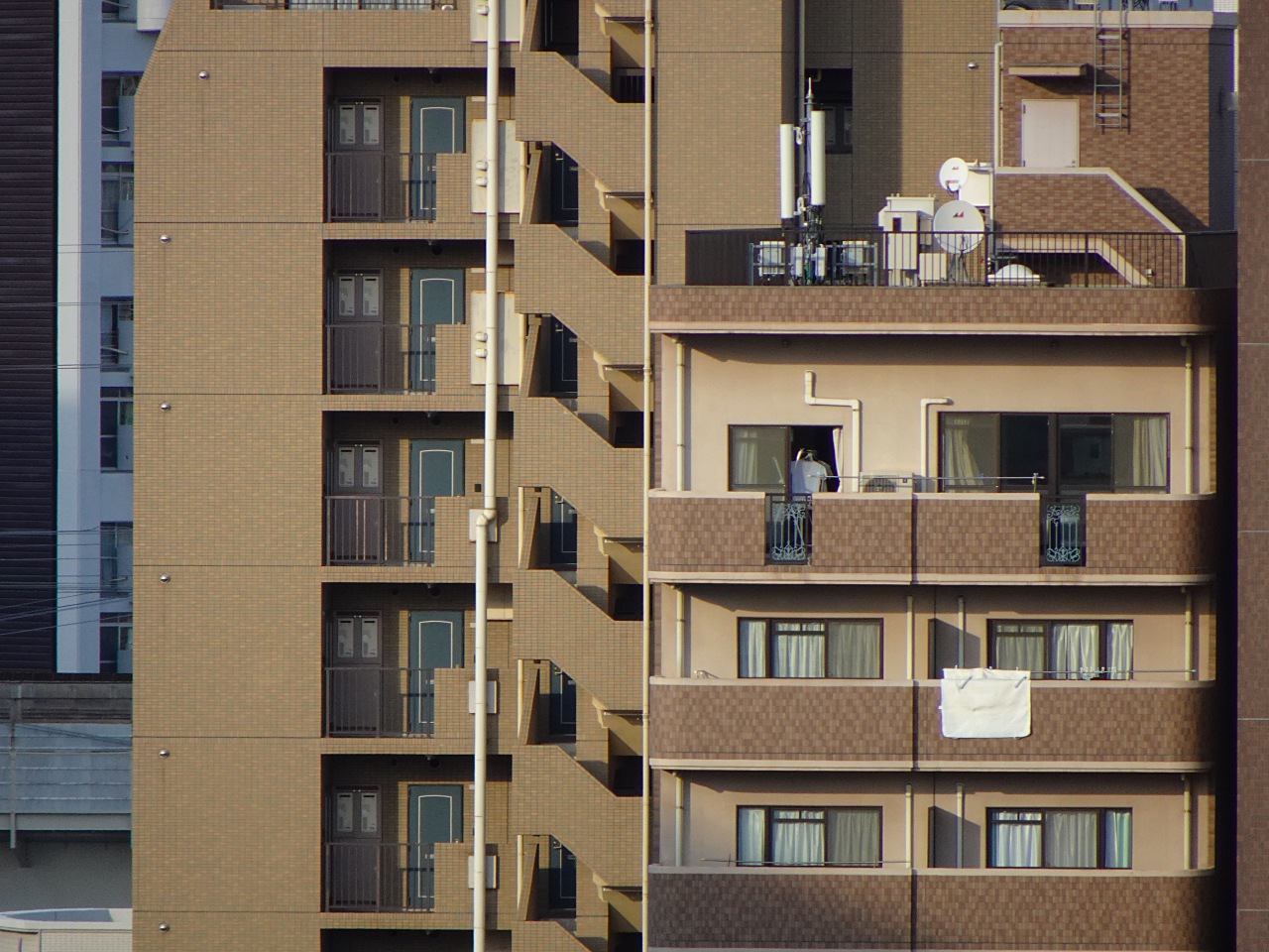 世界最輕巧，28 倍變焦的掌中長砲 Sony DSC-HX99 實拍評測