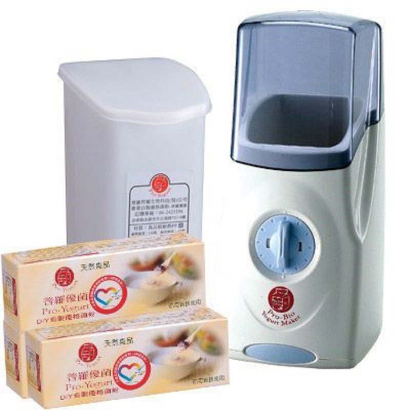 品名:優格機耗電量:13W外殼材質:ABS塑膠使用電壓:AC110V，60HZ每次製造量:1000C.C(1公升)淨重:1公斤原產地:台灣注意事項:請以布沾水擦拭，切勿將機體浸水清洗。使用方式:1.準