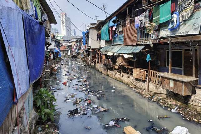 River Pollution Agency Battles Ignorance Bad Habits And