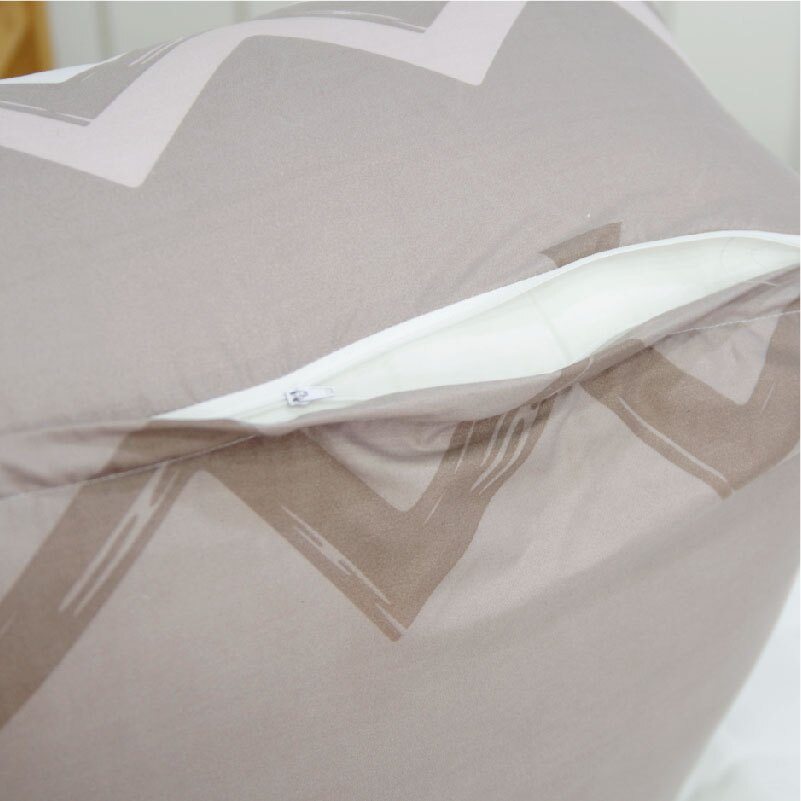 -抬腿枕、靠背枕、多功能三角枕 -A級空心棉、外布可拆洗 -超細100%聚酯纖維