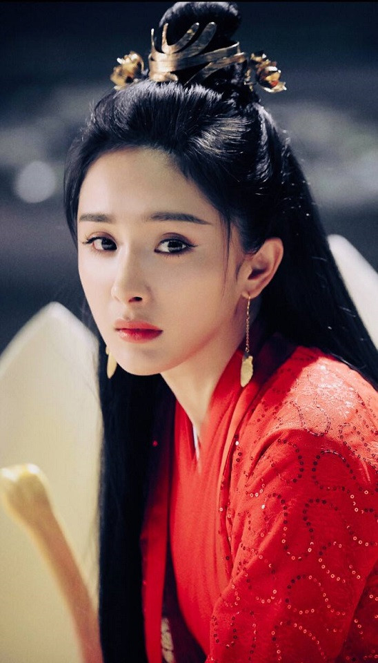 古裝&時裝都好看的神顏女星TOP 1：楊冪