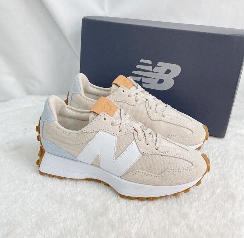 【滿額↘現折$200】【NEW BALANCE】NB327 女鞋 休閒鞋 復古鞋 米白 杏白 藍 水藍 復古 麂皮 增高 熱門款 WS327RB【勝利屋】