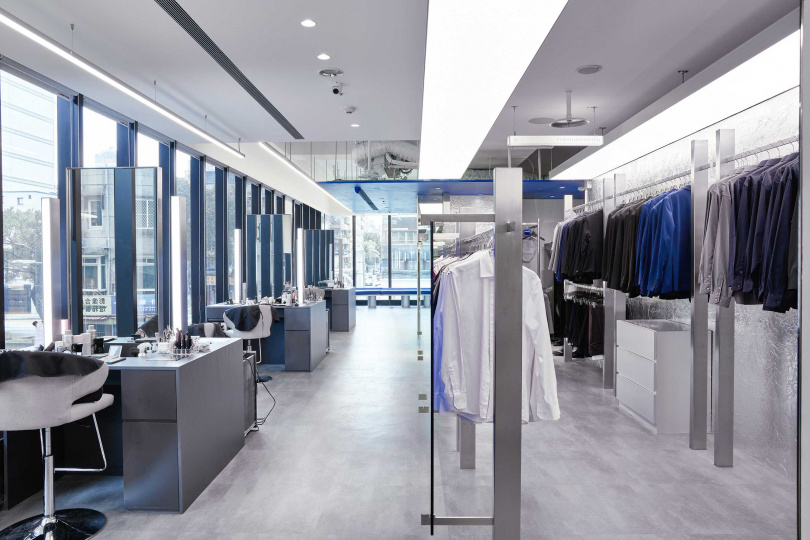 Holo+FACE 提供「一站式明星級」攝影體驗，主功能區全面升級，彩妝造型、攝影、修圖區保持私密與開放的完美平衡。