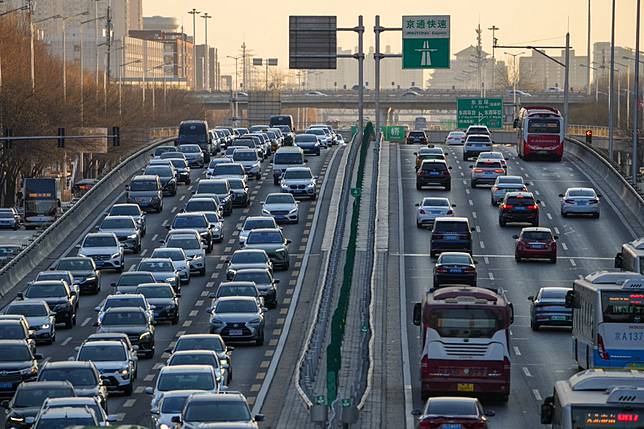 China to improve bus lane management to boost efficiency | XINHUA ...