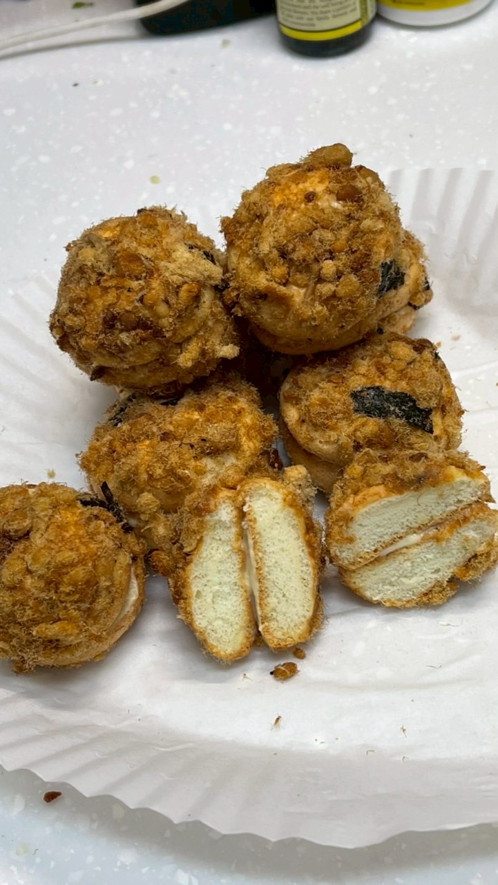 Ariel’s eat 艾 雞蛋糕