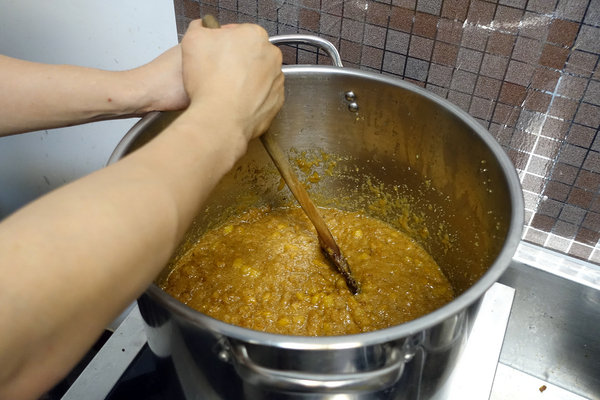 六張犁飲料店-茶山小飲料店，草本機能蛋做的好喝蛋蜜汁，遠企商圈、通化商圈推薦下午茶，好喝好拍的網美飲料店