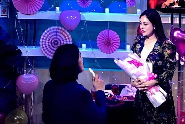 Celine Evangelista Pamer Cincin Berlian Mewah: Sebentar Lagi Aku Tunangan, Doain Ya