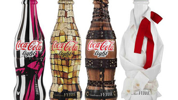 Gianfranco Ferre for Coca Cola 大家都愛可口可樂