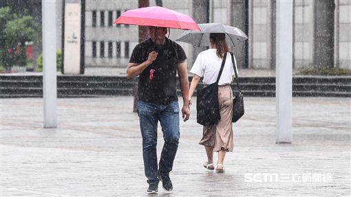 北台灣5縣市大雨特報　南台灣防高溫