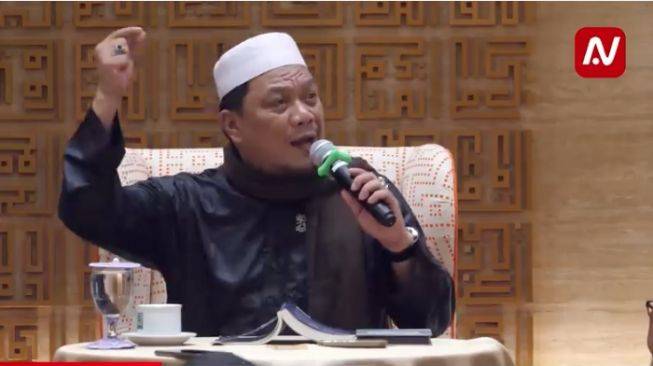 Ustadz Yahya Waloni Menolak Disebut Mualaf Tidak Pernah Pindah Agama Suara Com Line Today