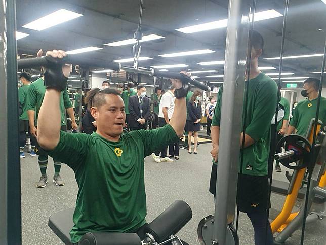 拒絕職棒的他在合庫15年 38歲林瀚還想再拚9月亞運 | TSNA | LINE TODAY