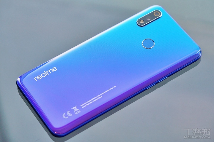 realme 3 pro