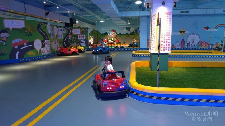 爸媽周末免煩惱！台中10大最強親子景點：破千坪室內樂園、免門票小小駕訓班