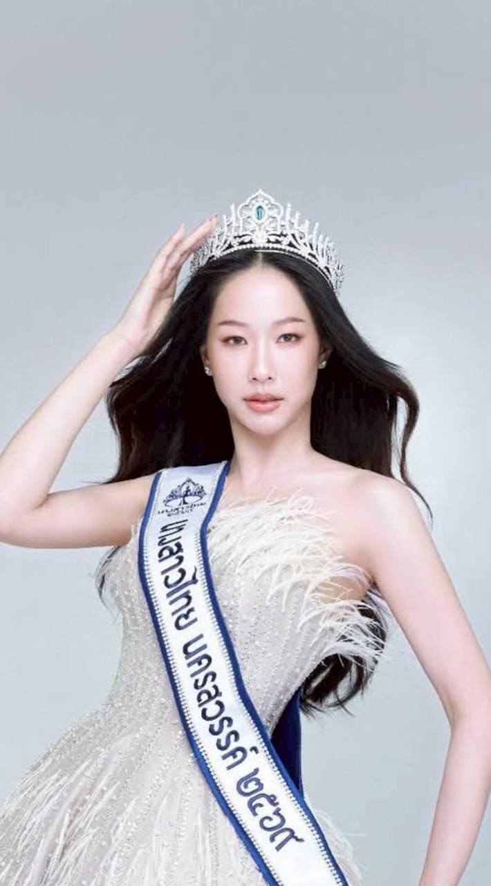 จีนแลนดิ้งมาชิงมง 👑🪽(Jean lands for the crown)