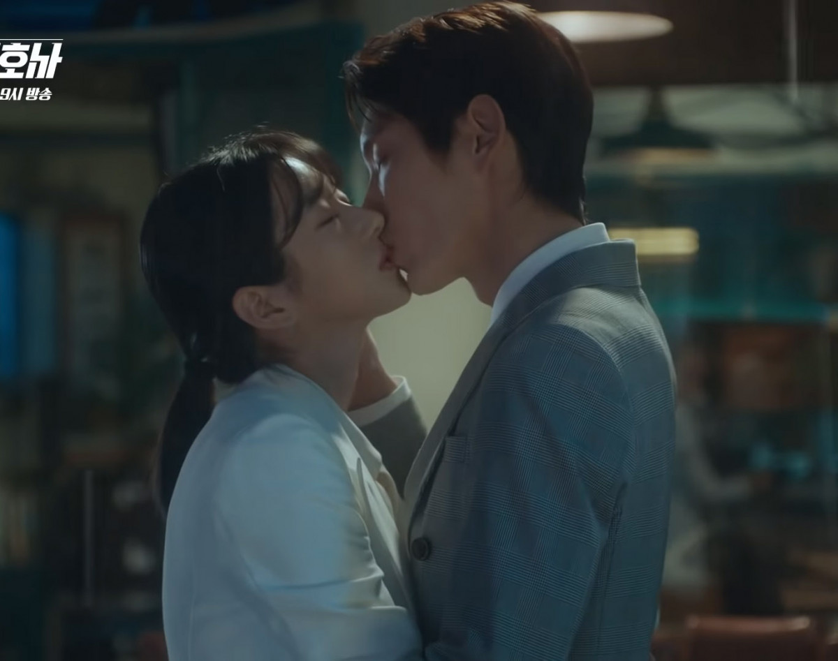 《雖然是精神病但沒關係》徐睿知合作男神3：李準基《武法律師》