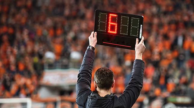 Istilah Sepak Bola Arti Posisi Pemain Dan Teknis Permainan Sehatq Line Today