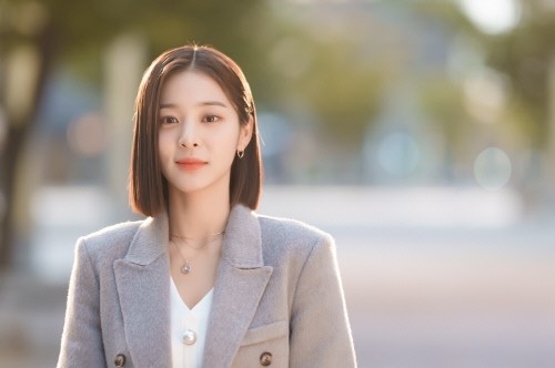 社内お見合い』女優ソル・イナ、俳優キム・スヒョン所属の「ゴールド 