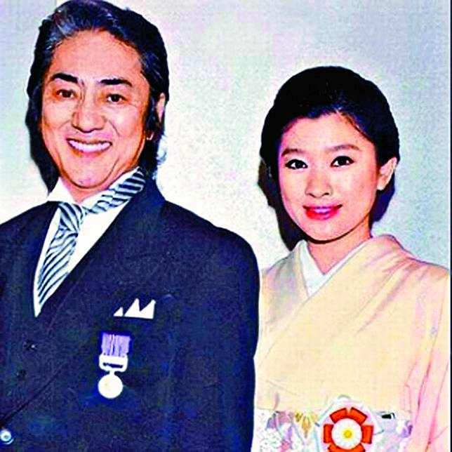 篠原涼子夜會小鮮肉69歲老公震怒離婚倒數 自由電子報 Line Today