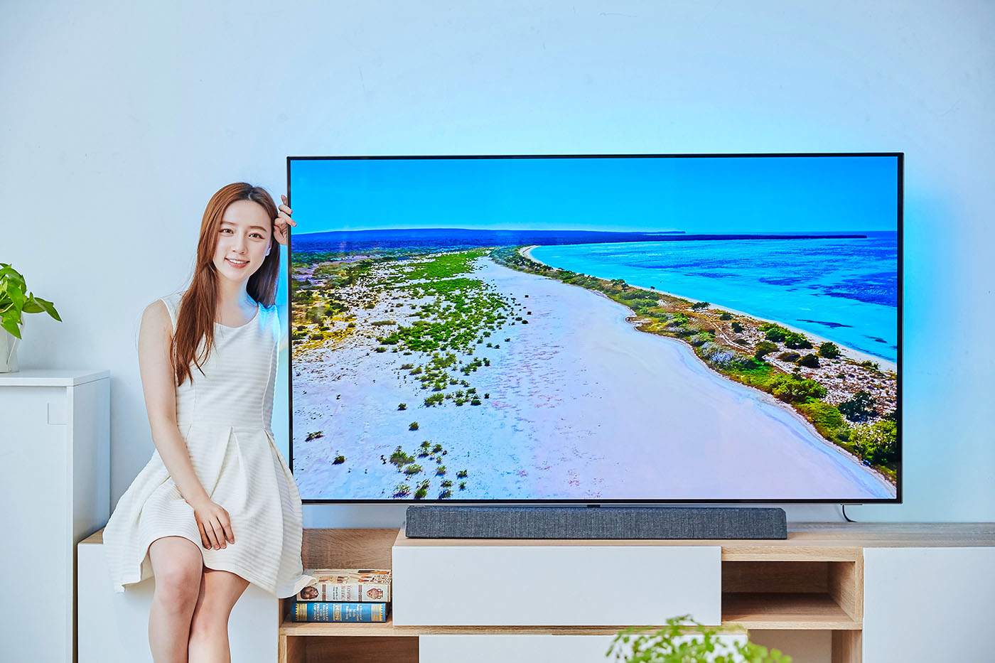 高階顯示器東西軍，畫質大對決：大廠高價液晶 V.S. Philips OLED！你該選哪款？