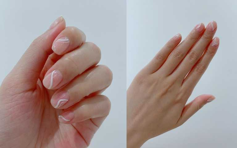 楊丞琳偏好簡約又優雅的光療美甲圖案。（圖／ig）