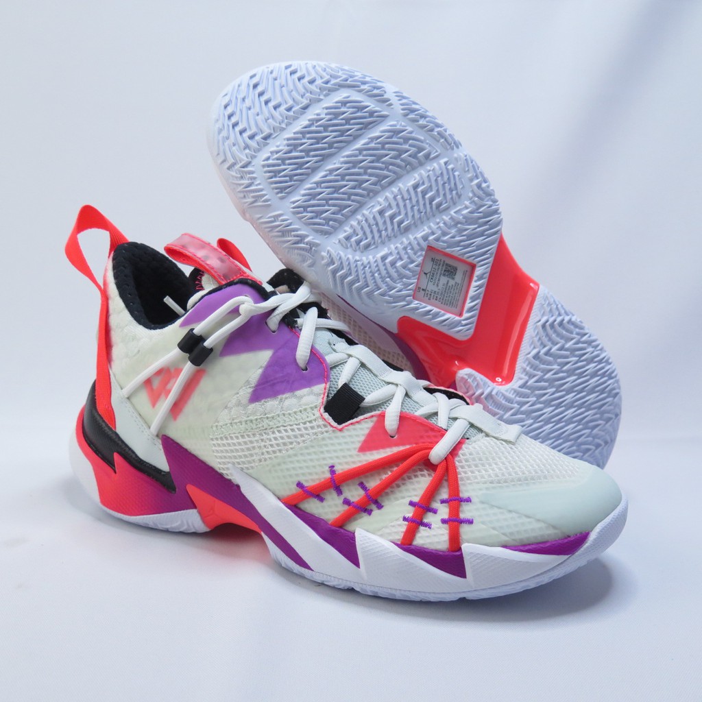 #Russ #NIKE #JORDAN #籃球鞋 #Westbrook #XDR耐磨底門市同步販售，請先詢問庫存 !◇所有商品皆100%公司正品 販售商品皆開立發票 敬請安心選購，若是於商城購買開立的