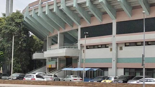 快新聞 桃園龜山篩檢站遭居民抗議鄭文燦 移到田徑場 民視新聞網 Line Today